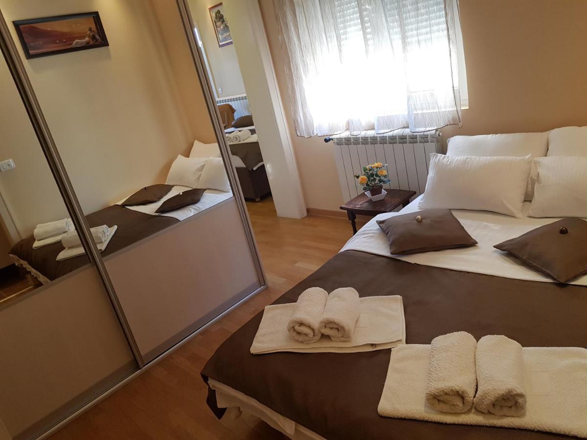 Jolie Lägenhet Belgrad Exteriör bild